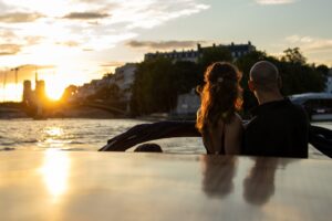 Photo Couple hugging