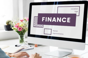 Există opțiuni de economisire pentru vacanțe sau călătorii