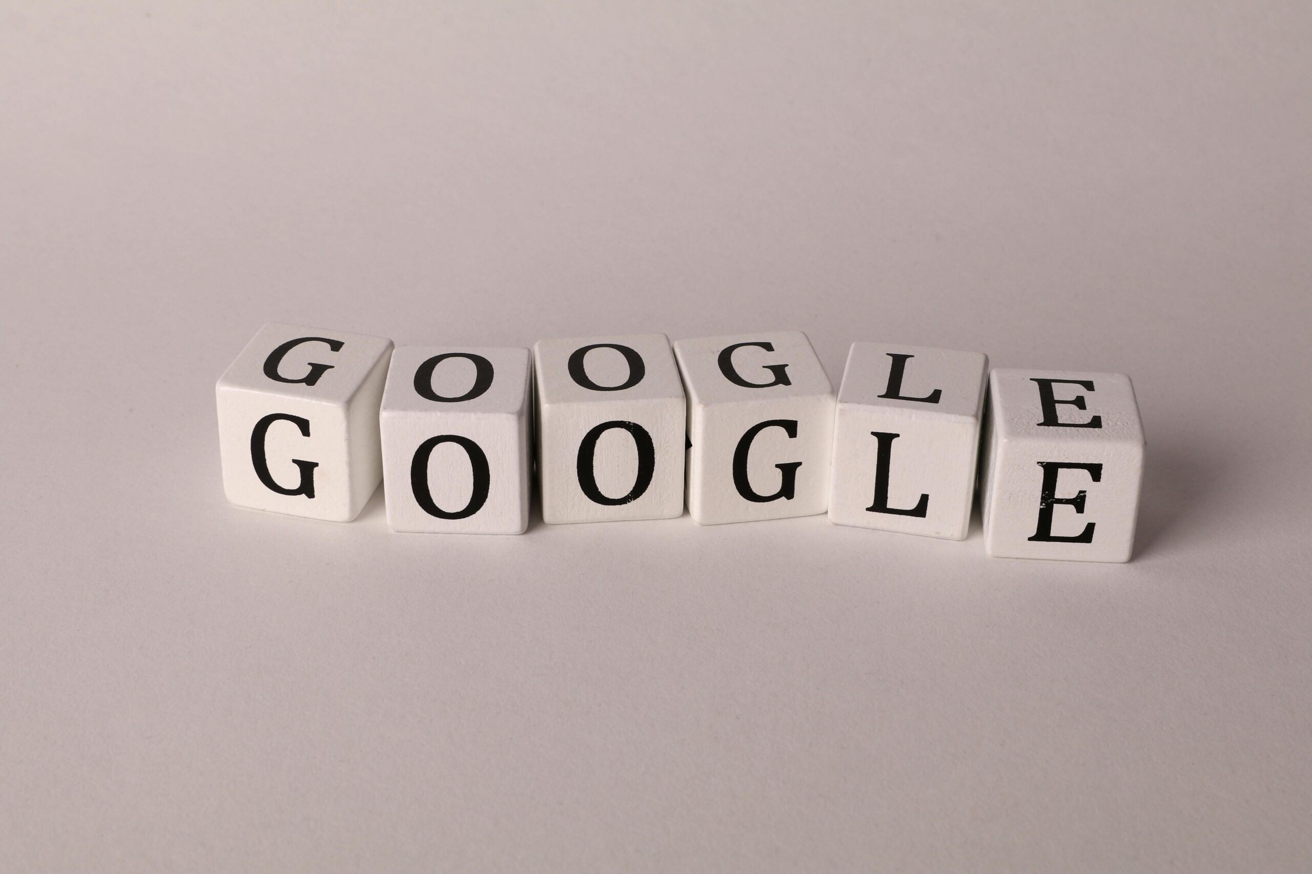 Google E-E-A-T și link building: Ce trebuie să știi?