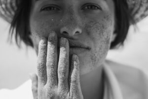 Photo "The art of caring for sensitive skin: Gentle products and techniques"