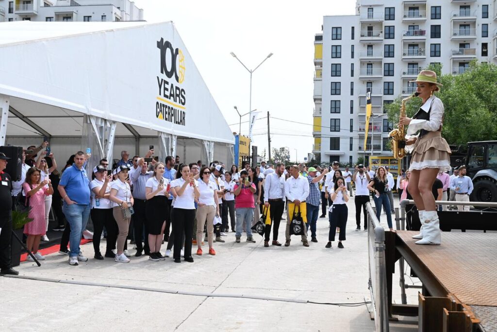 Caterpillar sărbătorește 100 de ani de inovație – 4
