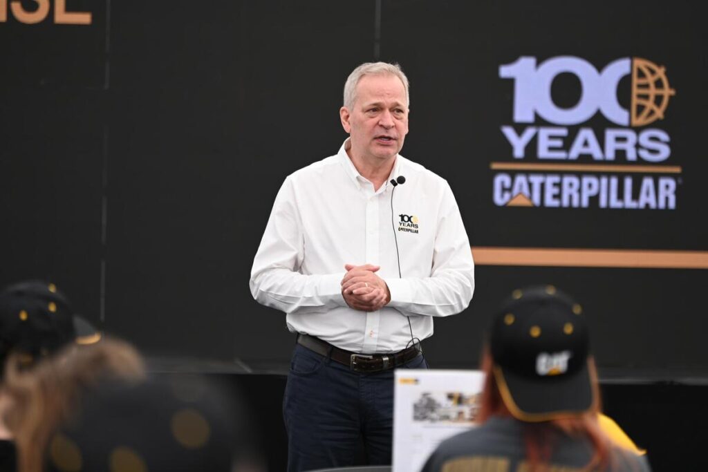 Caterpillar sărbătorește 100 de ani de inovație – 5