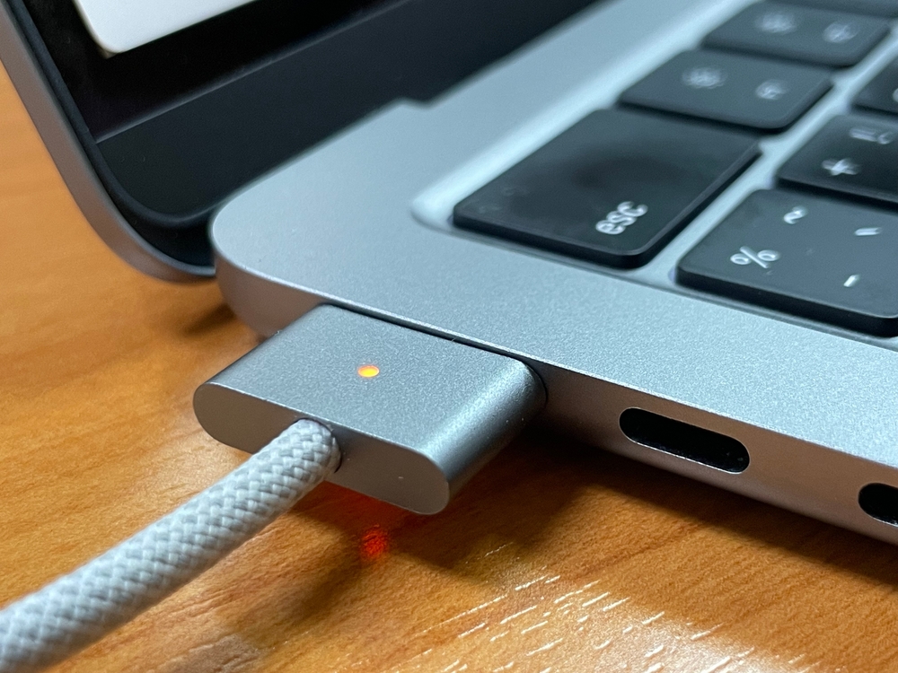 MacBook Air sau MacBook Pro: care își păstrează mai bine valoarea? — Stirea Zilei