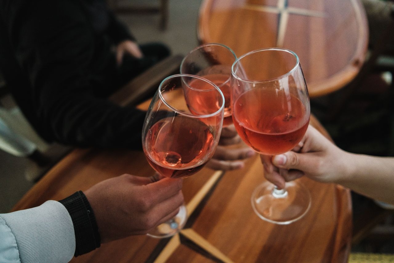 Vinul rose începe înainte de culoare: cum vinificația separă tipurile de vin rose — Stirea Zilei