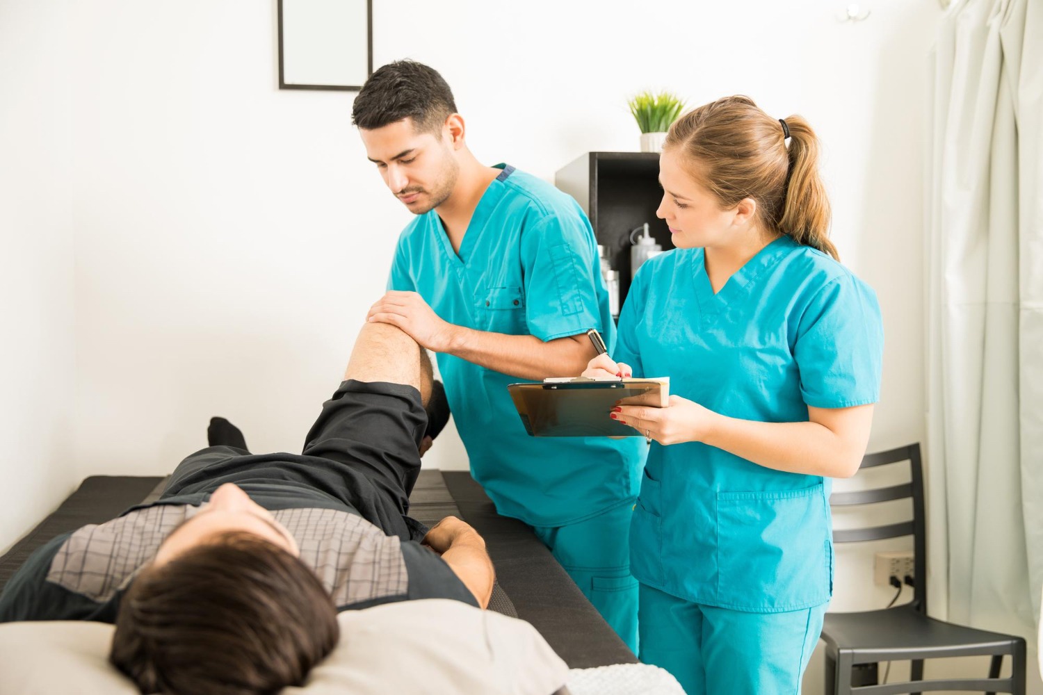 Recuperarea medicală personalizată vs. protocolul standard: ce e diferit în practică — Stirea Zilei