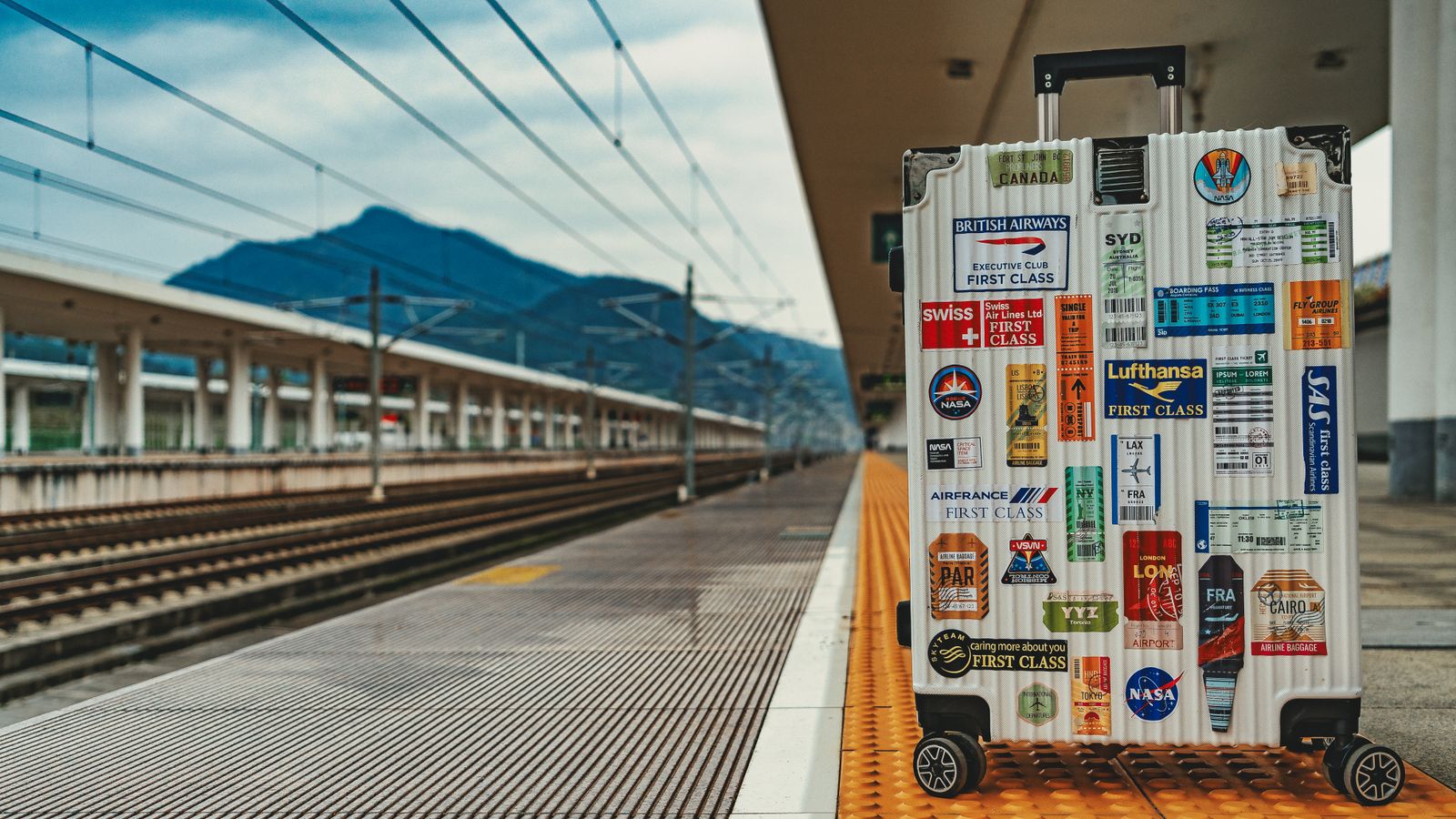 Ai rezervat vacanta dar ce se intampla daca planurile se sch — Stirea Zilei