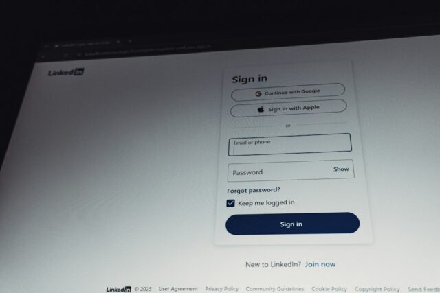 Photo verify email authenticity