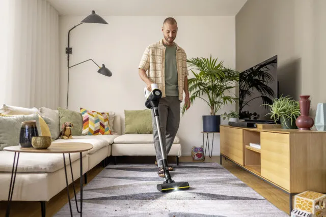 VCS 5-28 Infinity Complete, aspiratorul vertical care nu se încurcă în părul animalelor