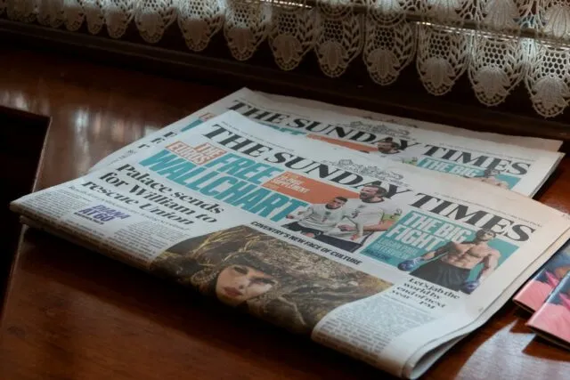 Photo how to read news article